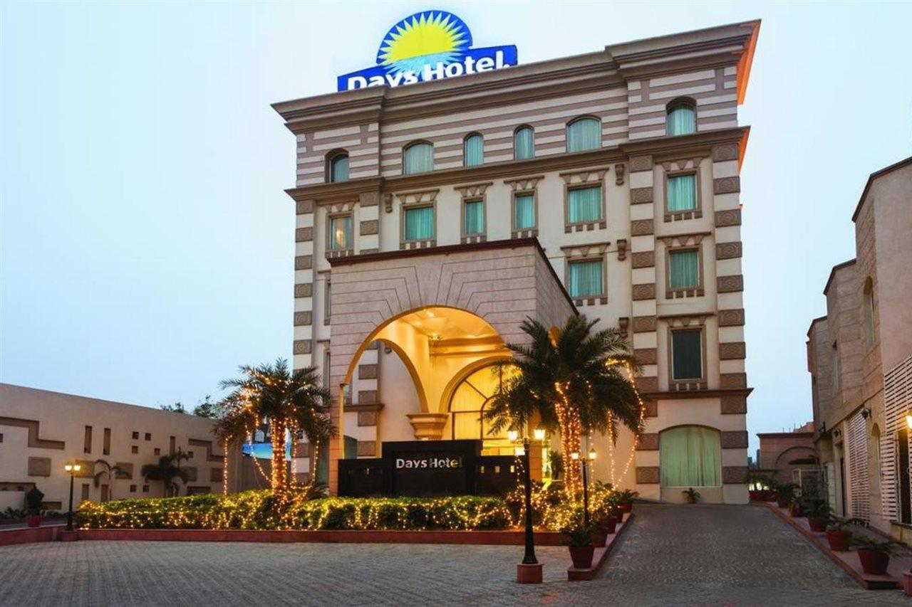 Days Hotel By Wyndham Pānīpat Exterior foto